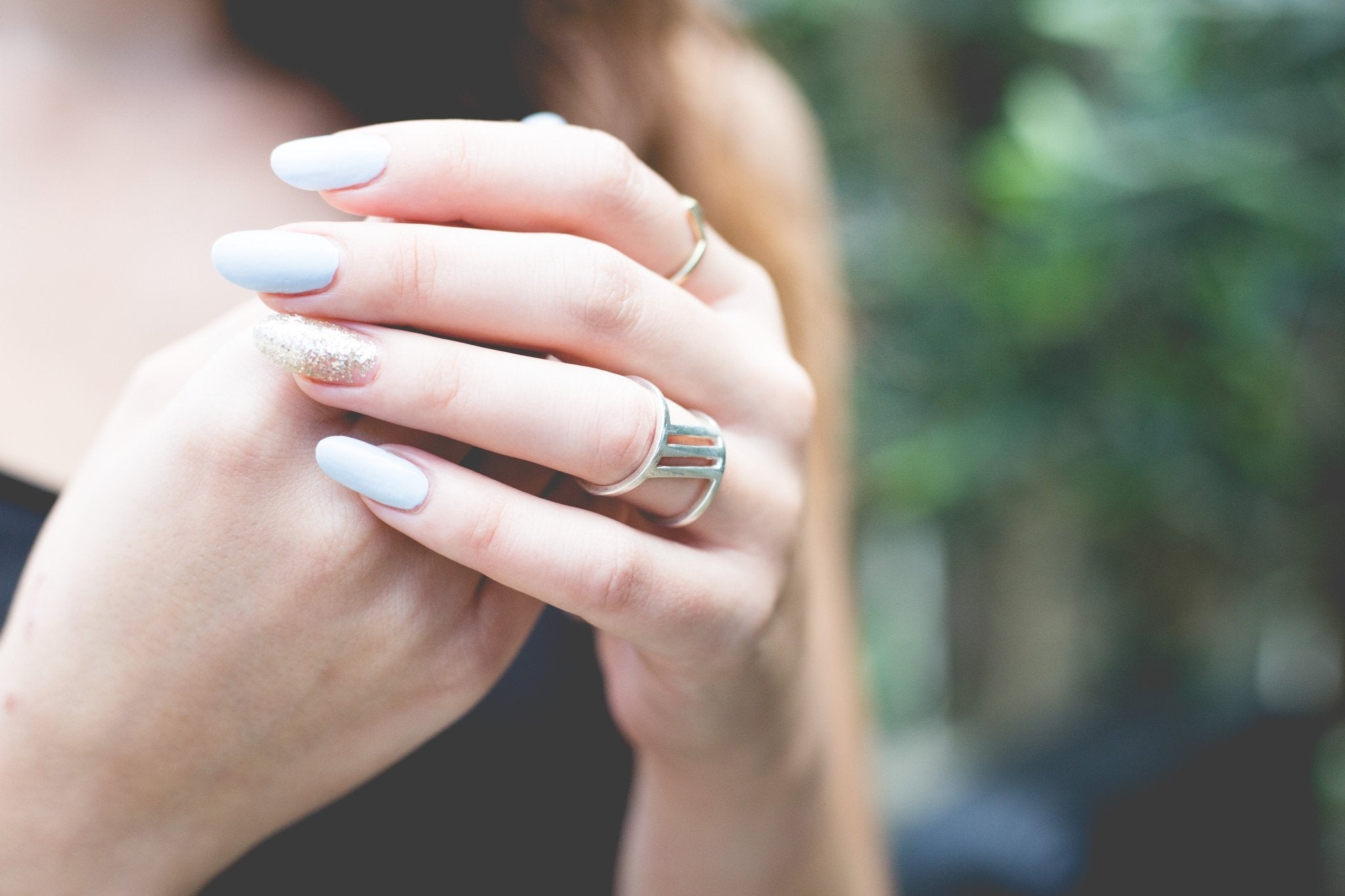 How To Choose The Right Halal Nail Polish Online? - Mersi Cosmetics