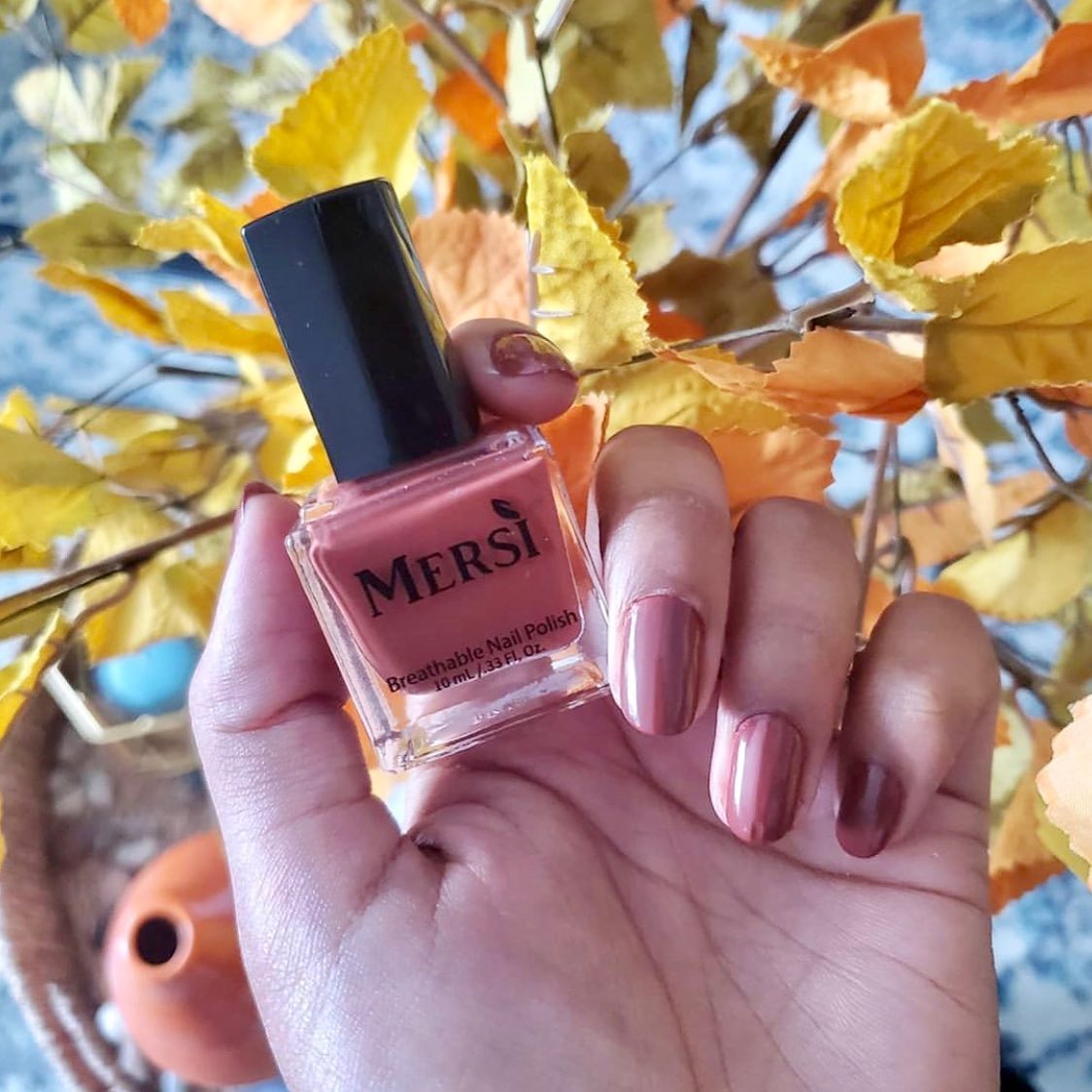 Fly Geyser Halal Breathable Nail Polish Grid Image