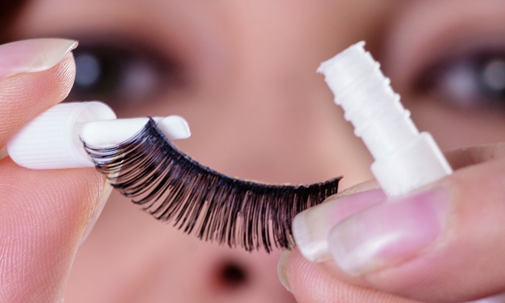Can I Use Eyelash Glue as Nail Glue?