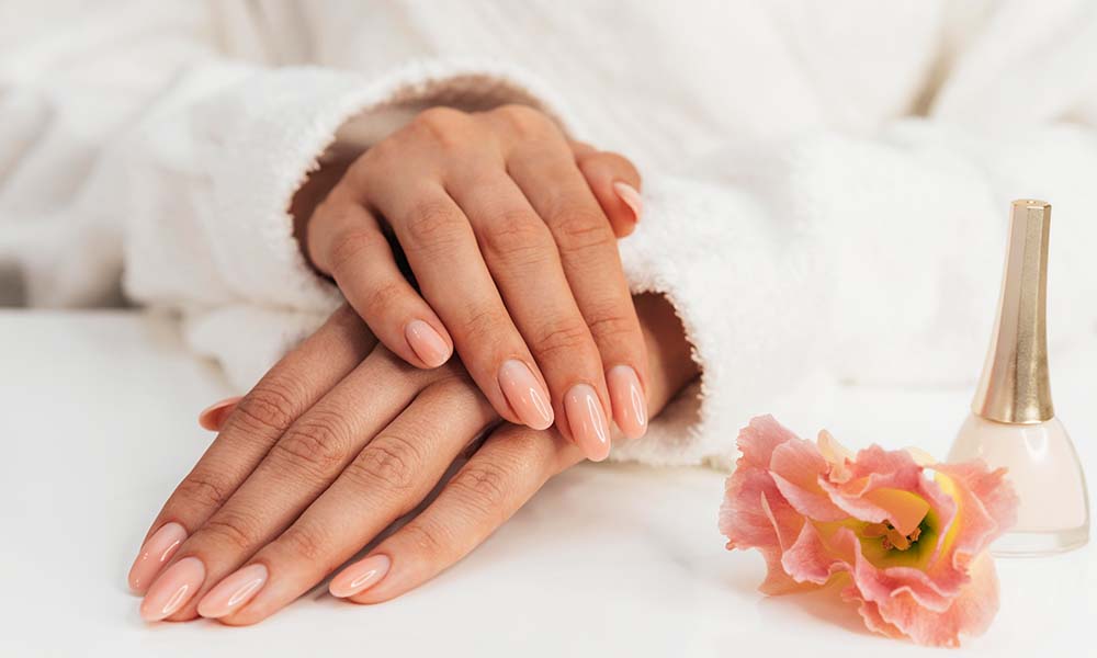 Can You Pray with Gel Nails in Islam? - Mersi Cosmetics