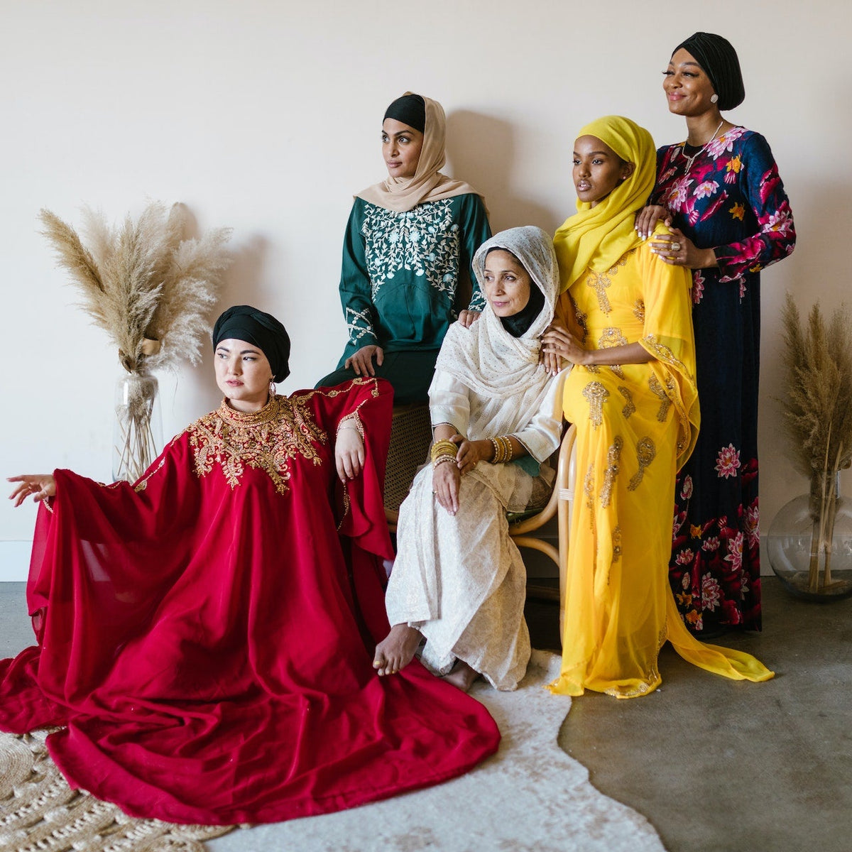 How to Dress Modestly and Fashionably: A Guide for Muslim Women