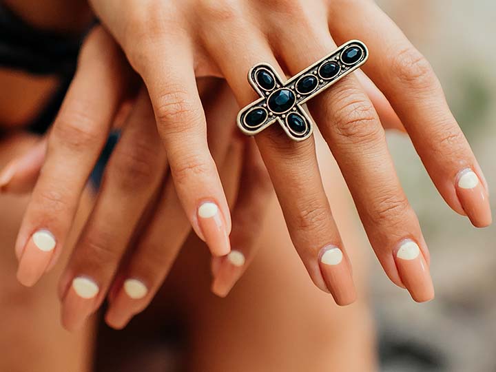 Why Do My Nails Burn When I Get Acrylics? - Mersi Cosmetics